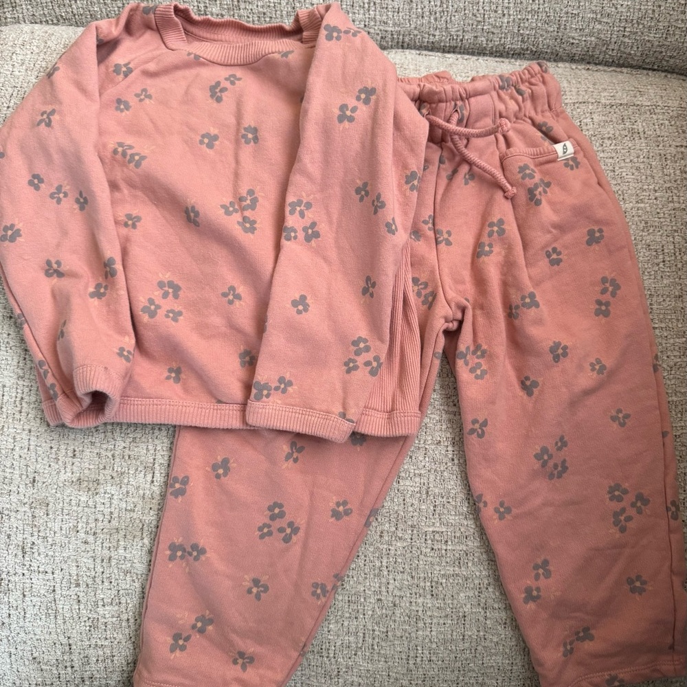 Kids Pink Floral easy peasy sweatsuit